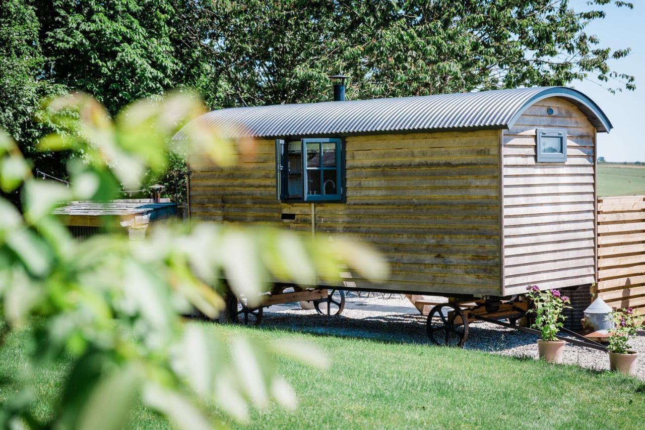 Boutique Cornish Shepherd'S Hut With Hot Tub Launceston Exterior foto